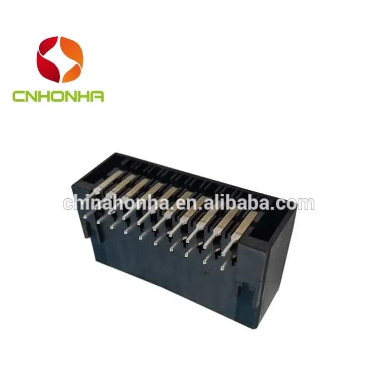 Spina per alloggiamento automatico per auto elettrica con connettore PCB maschio nero serie HDR 3000 a 20 pin 178308-2 per AMP