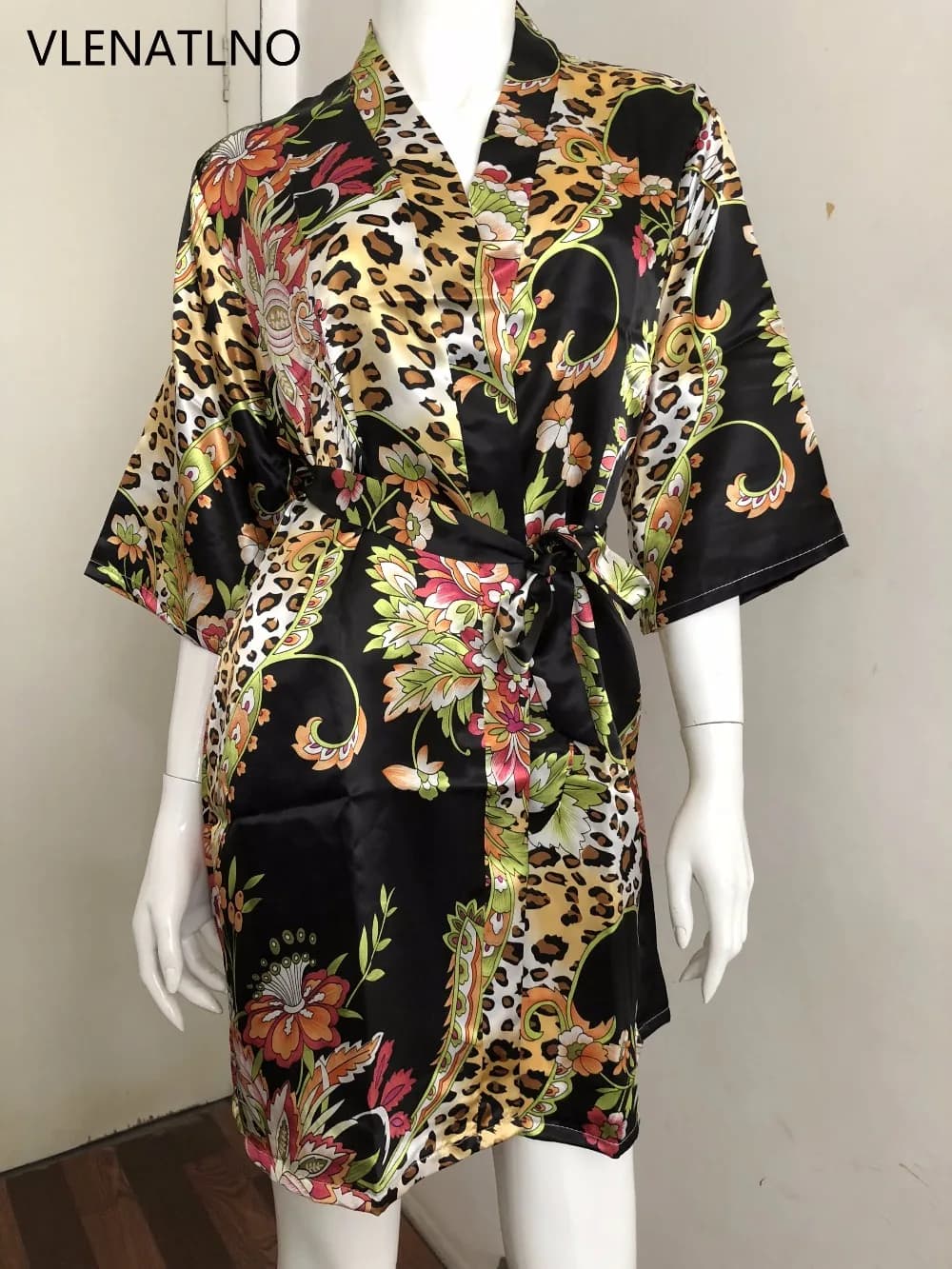 Vlenatlno Bridal Wedding Silk Satin Damigella Of Honor Floral Veste Bathrobe Kimono Robe of hip Night Robe Bathrobe Fashion Stripper