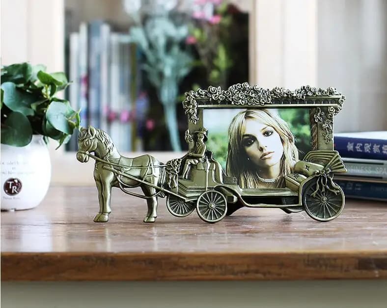 Classic 5-inches Carriage shape Photo Frames for Picture creative photo Frame Table Decor Christmas Gifts ElimElim WX-007235
