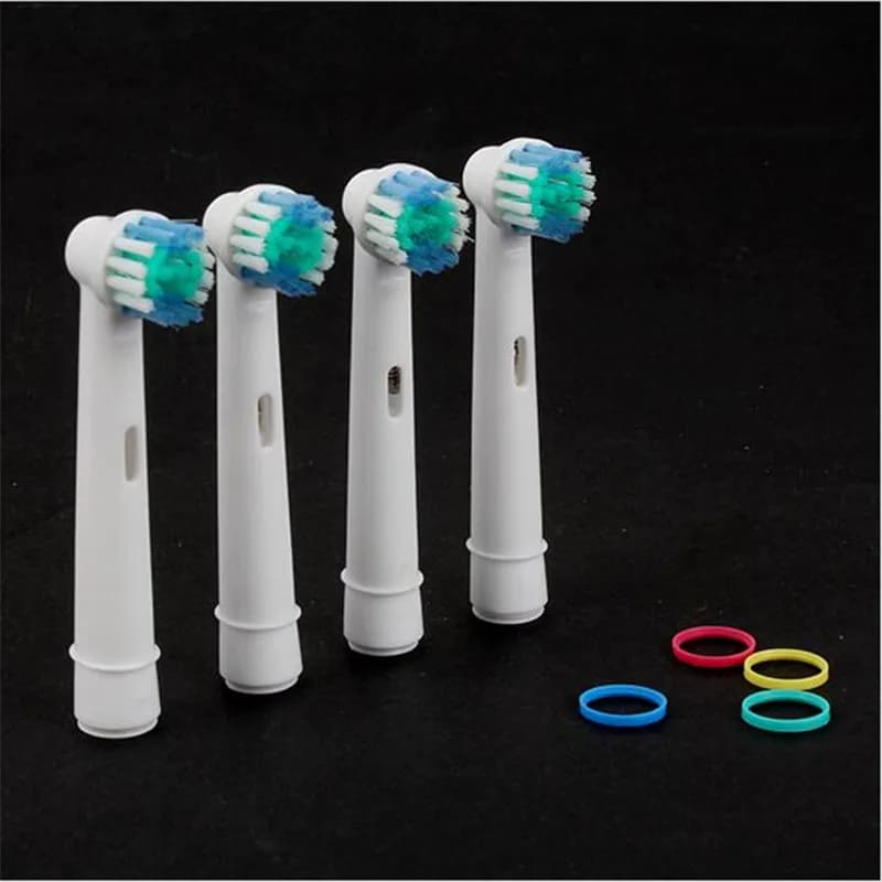 4 testine di ricambio per spazzolino elettrico Oral-B Fit Advance Power/Pro