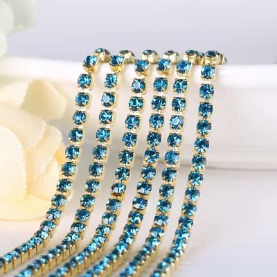 1 yard/pezzo SS6 SS8 Blu pavone Catena di strass di cristallo di vetro, fondo dorato cucire sulle catene di tazze per decorazioni di borse per indumenti fai da te