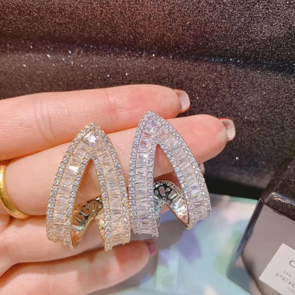 Trendy LuxuryTriangle ShapeDangle Orecchini per le donne Matrimonio Zircone cubico CZ Dubai Orecchino da sposa Boemia Hot e7912