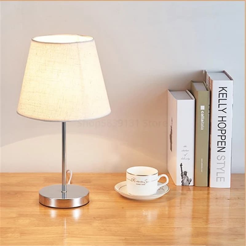 Lampade da tavolo in cristallo nordico per soggiorno lampada da camera da letto lampada da comodino a LED lampada da scrivania moderna da studio Art Deco Vanity Table Lights E27