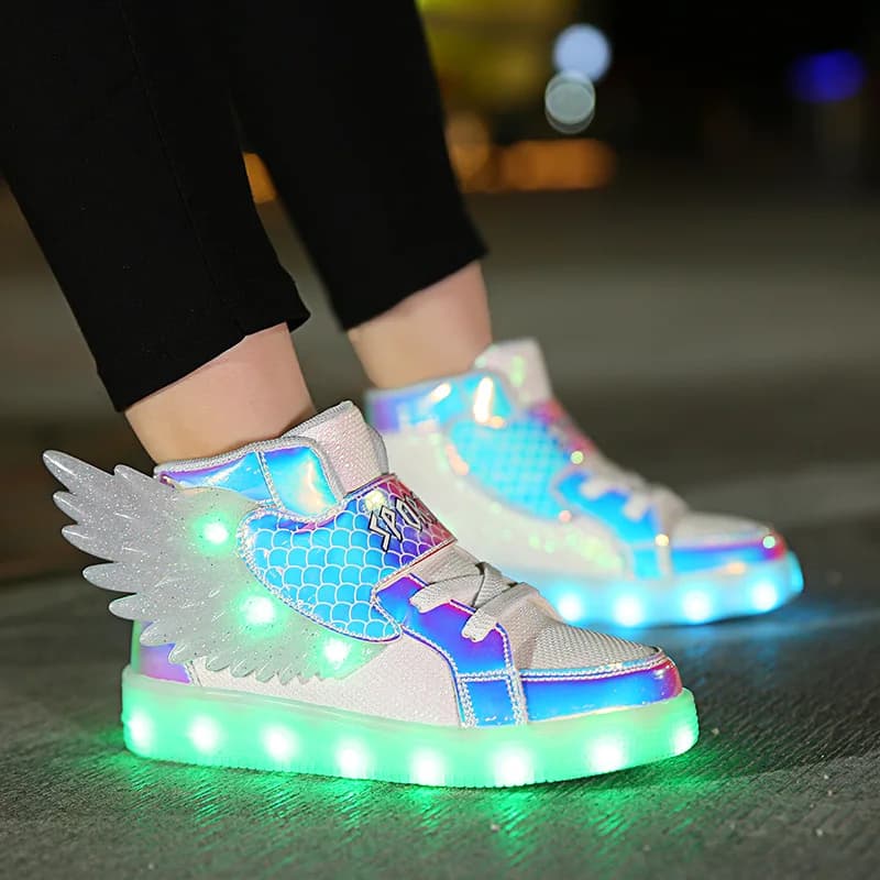 Scarpe luminose per bambini Moda Street Hip-hop Ragazze Ragazzi Sneakers lampeggianti Scarpe da skateboard ricaricabili tramite USB Scarpe sportive casual