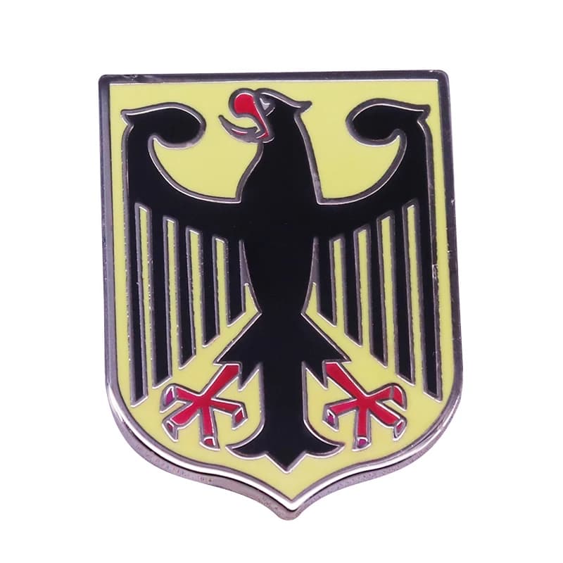 Germania Aquila Spilla smaltata rossa nera Distintivo scudo giallo per collezione amante maglione sciarpa cappotto bavero