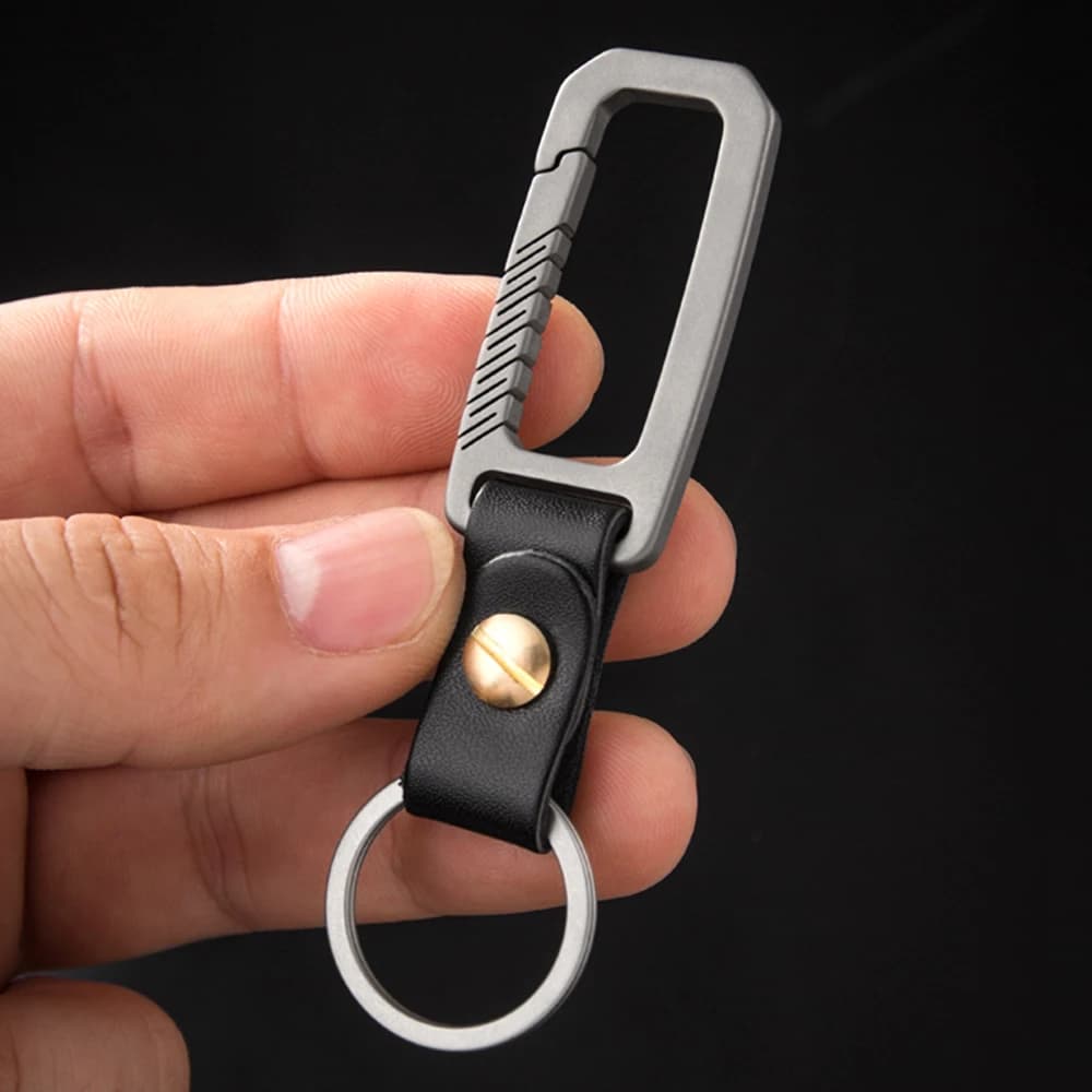 Real Titanium Keychain Luxury Keychain Men's Keychain with custom letters Ultralight EDC Carabiner for Keyring
