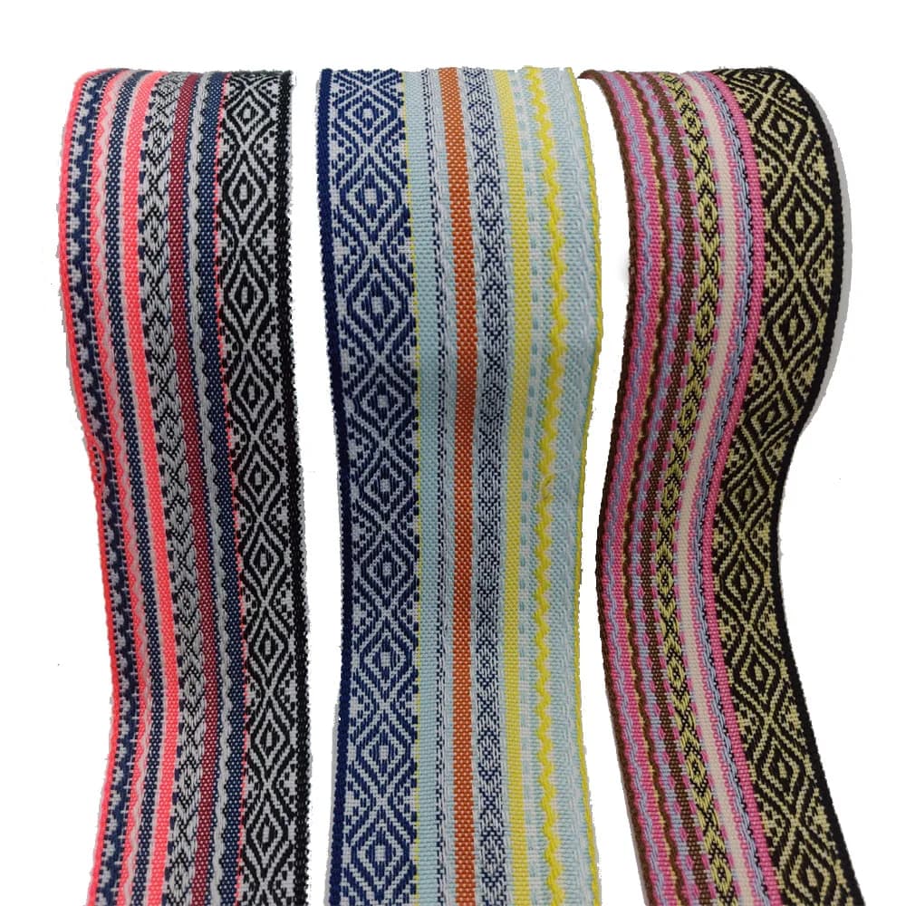 Nastri ricamati in tessuto jacquard nazionale di pizzo molto bello, tessuto in pizzo a scaglie di rombo, filigrana colorata