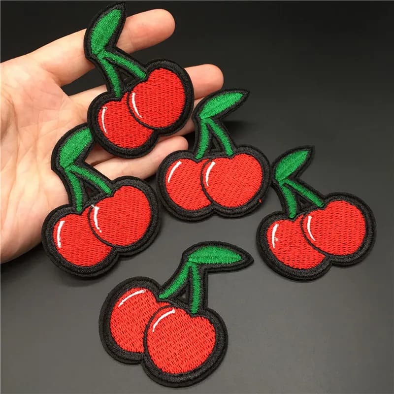 5 pz/set dimensione ciliegia: 4.8x5.2cm carino ricamo Patch ferro sul distintivo striscia cucito fai da te per abbigliamento Applique vestiti adesivi