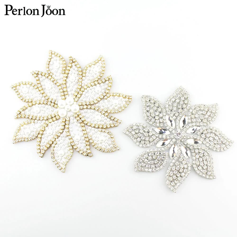 1 pz grande forma di fiore rotondo argento strass oro perla Applique Hot fix Patch ferro su accessori decorativi su borse di abbigliamento
