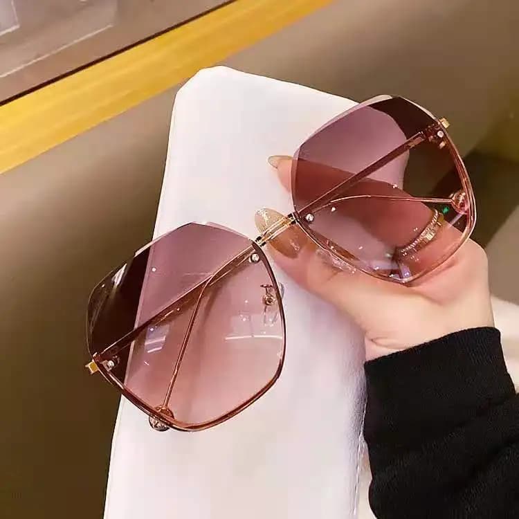 2022 nuovo marchio di moda design vintage occhiali da sole pilota senza montatura donna uomo retro lenti da taglio sfumate occhiali da sole femminili UV400