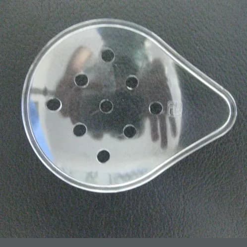 5.7 x 7.5 cm 9 fori 1 pezzo Scudo chirurgico per gli occhi occhi di sicurezza Salute degli occhi Occhiali patch Trasparente singola avvolta medicazione per ferite