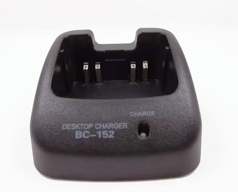 L'unico caricatore da tavolo base BC152 per ICOM IC-V85 walkie-talkie