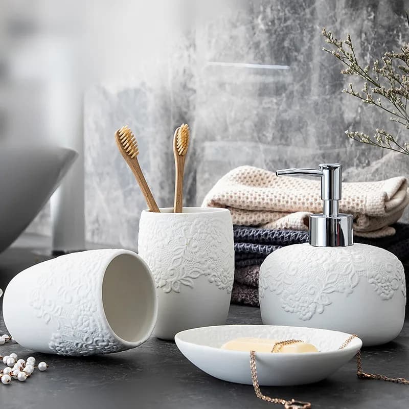 Set di accessori da bagno in ceramica goffrata in pizzo, dispenser per sapone, portaspazzolino, regalo di nozze, set di lavaggio semplice