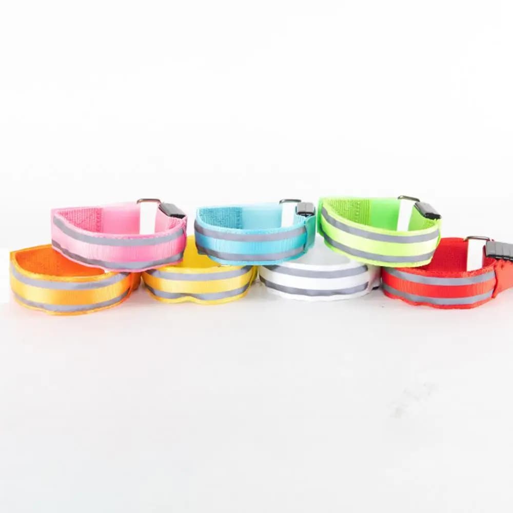 Bracciale da corsa luminoso USB ricaricabile LED equitazione da corsa bracciale anello da braccio cintura da polso a doppia striscia riflettente luminosa