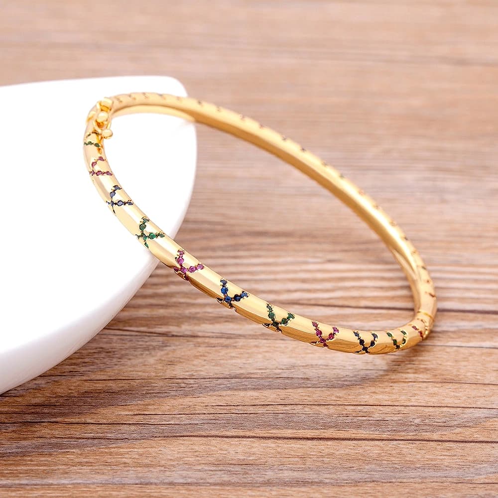 Nidin Nuovo Design 14 Stili Moda Uomo Colore Oro Femme Gioielli in cristallo Rame Zircone Braccialetti per le donne Regalo di nozze per feste