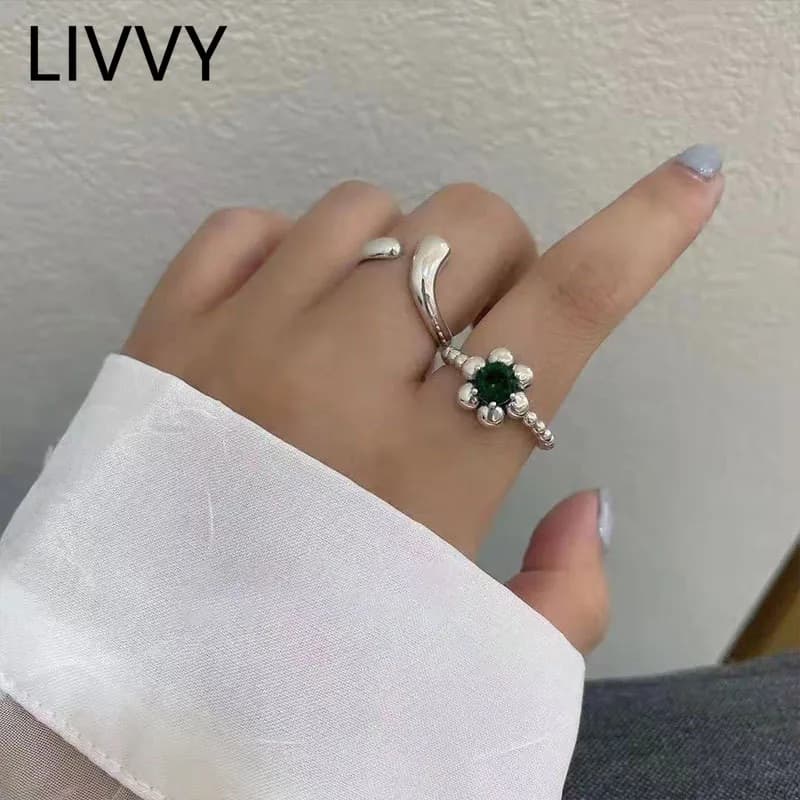 LIVVY Anello largo irregolare color argento per donna Semplice luce di lusso verde zircone Gioielli Accessori per feste Regali