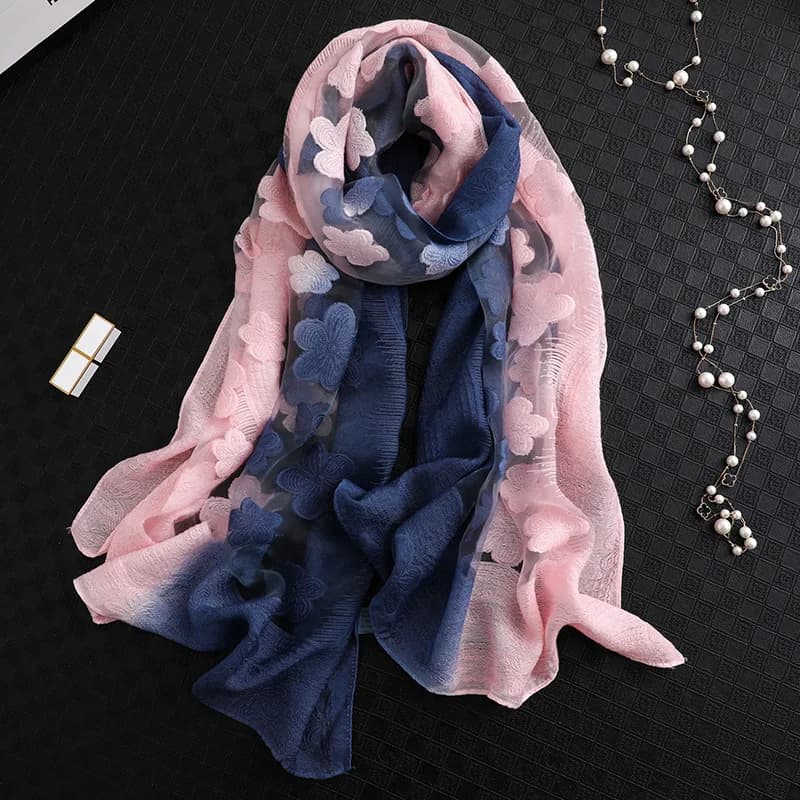 2024 NUOVE Donne di Modo Cut Fiori Hollow Lace Gradiente Fiore Sciarpa di Seta Primavera Scialli e Impacchi Asciugamano Femme Beach Sjaals