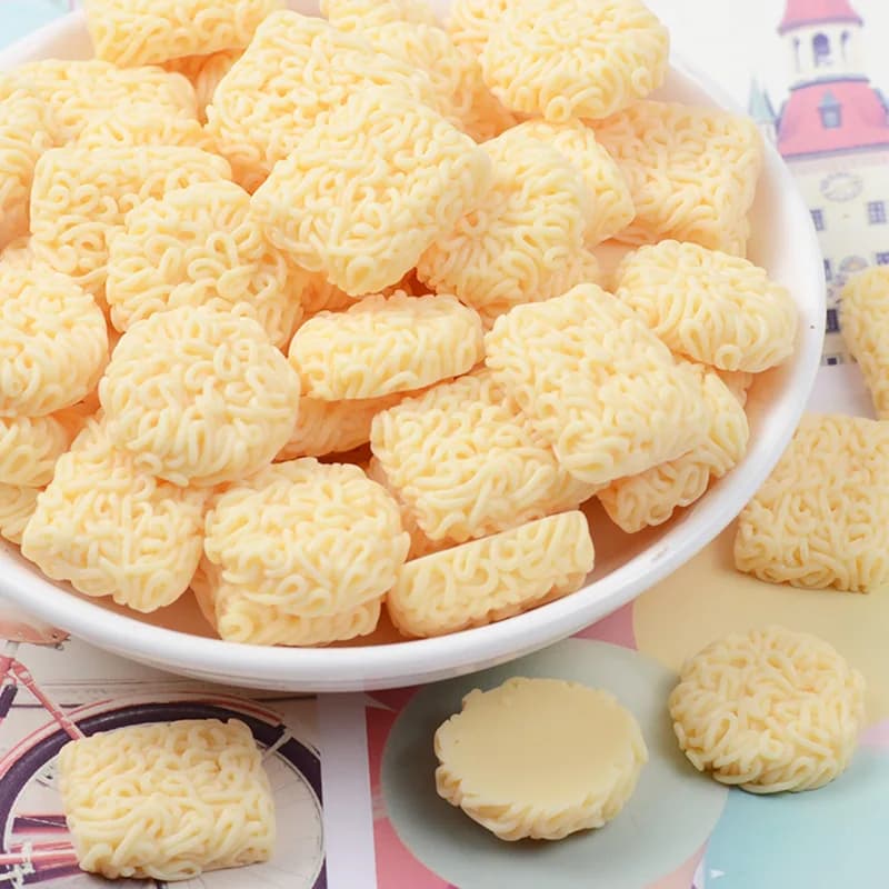 10 pz Ramen Slime Charms Aggiunta Giocattolo Forniture Accessori Riempitore FAI DA TE per Soffici Spaghetti di Argilla Slime Croccante Trasparente Giocattoli Da Cucina