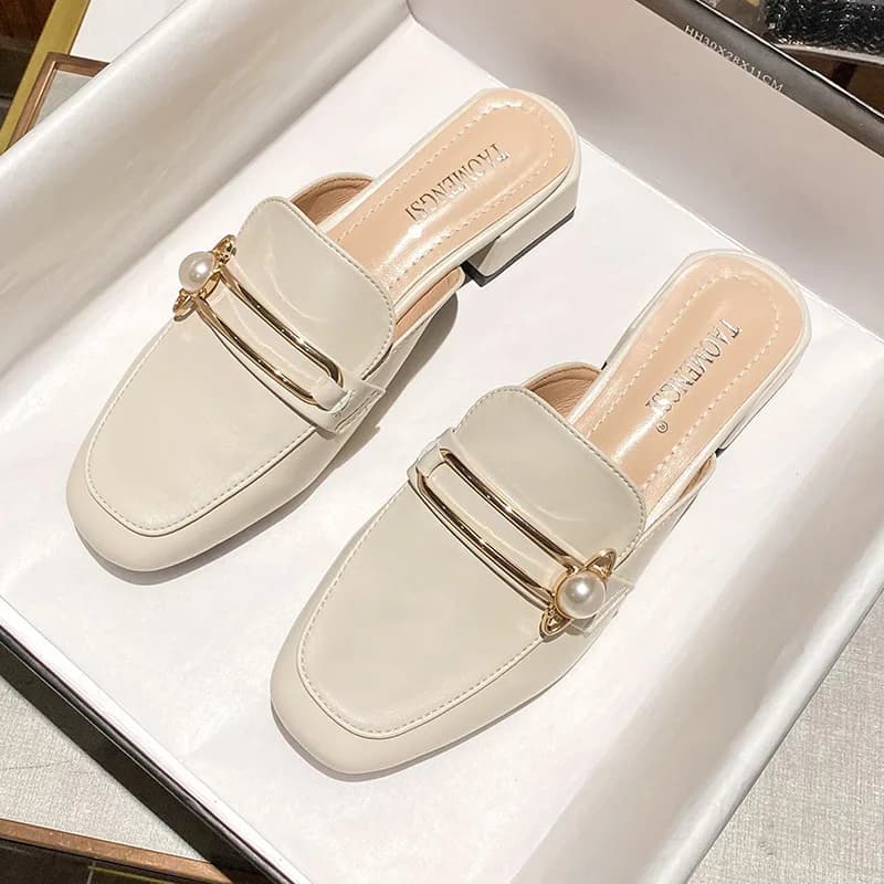 Le scarpe da donna Taomengsi dopo le pantofole vuote Baotou indossano scarpe pigre deodoranti a fondo piatto scivolose leggere