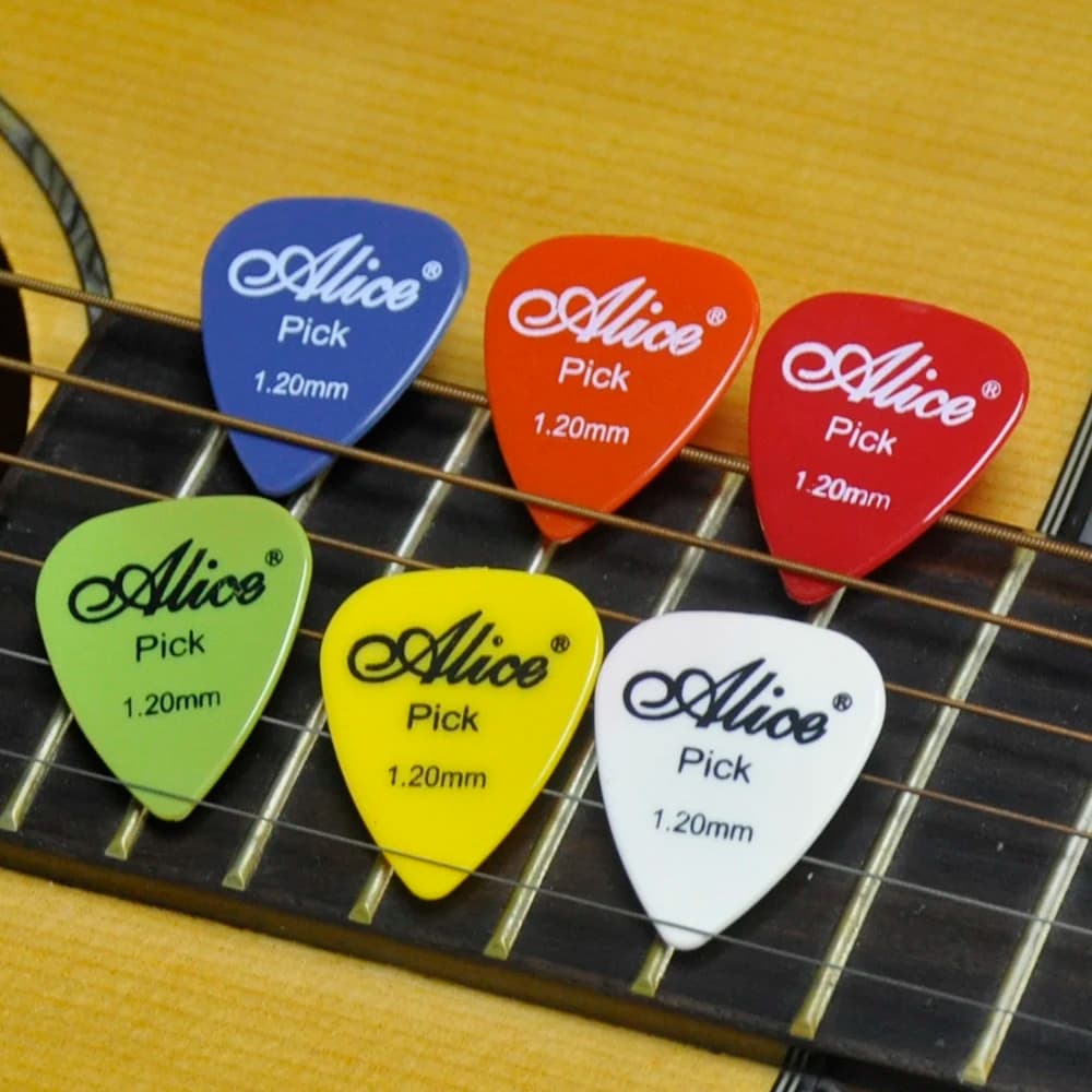 Lots of 100pcs Alice 1.2mm Smooth Nylon Guitar Picks Standard Plectra AP-E