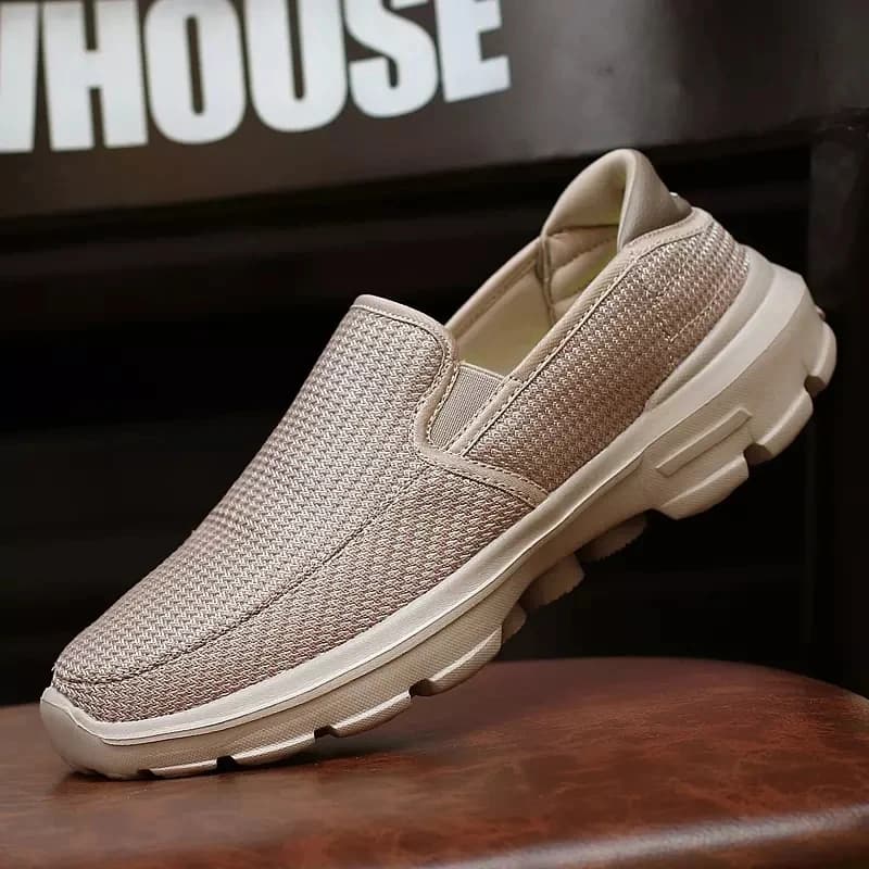 Slip-on mocassini da uomo primavera nuove scarpe da guida uomo traspirante scarpe Casual scarpe antiscivolo mocassini taglia grande 45 Chaussure Homme