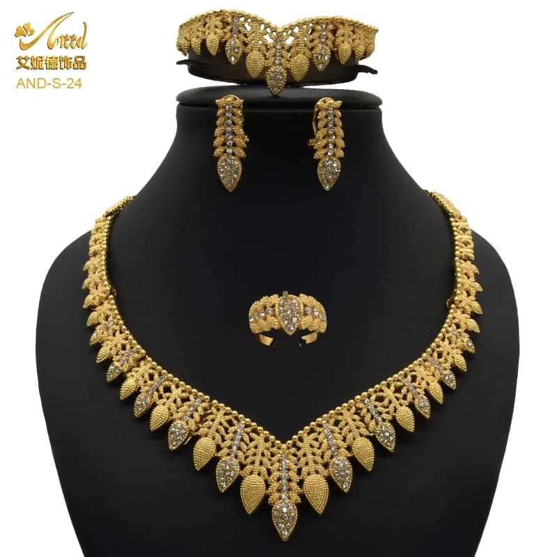 Set di gioielli Set placcato oro 24K per donna Bijoux Africaine Dubai collana da sposa di lusso Set di orecchini e Neckalace di marca