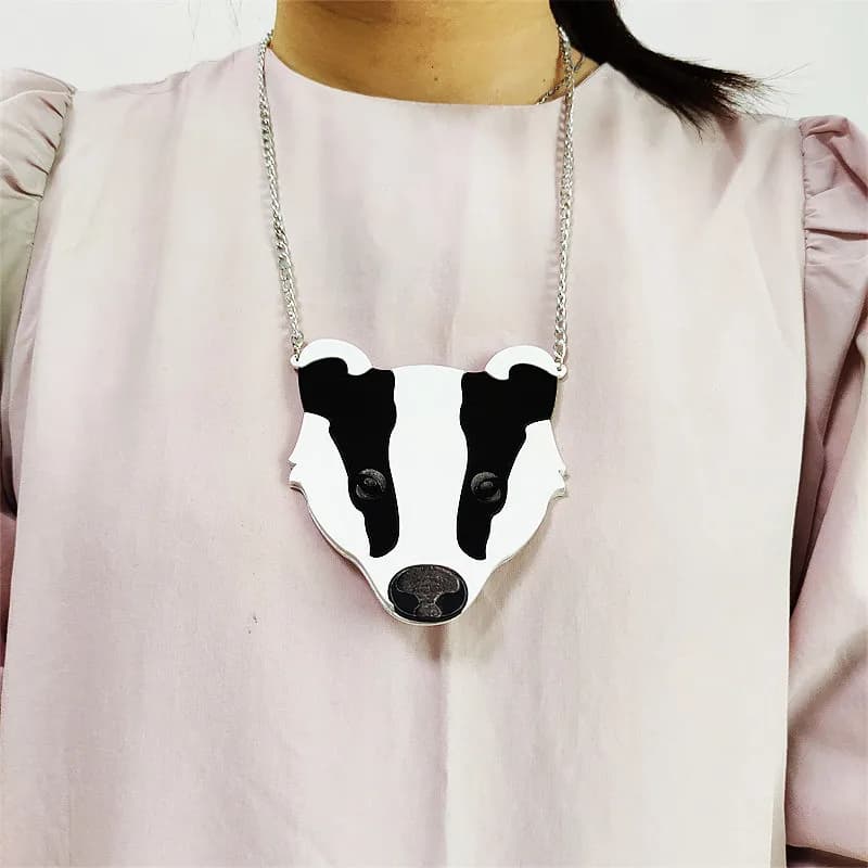 KUGUYS Acrylic Badger Pendant Necklace for Women Hyperbole Animal Trendy Fashion Jewelry Accessories