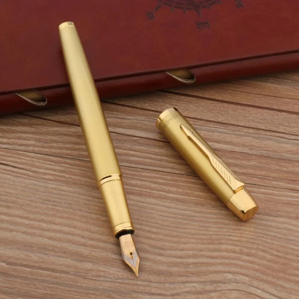 Penna stilografica di lusso Penna a inchiostro in metallo Clip a freccia D'oro 0.5MM Iridio Pennino Convertitore Riempitore Studente scolastico Regali per ufficio Cancelleria