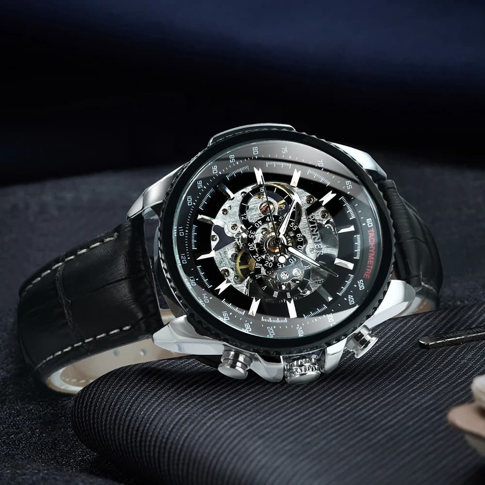 WINNER Orologio automatico scheletrato militare per uomo Puntatori luminosi Sport Steampunk Orologi meccanici Cinturino in pelle di marca di lusso