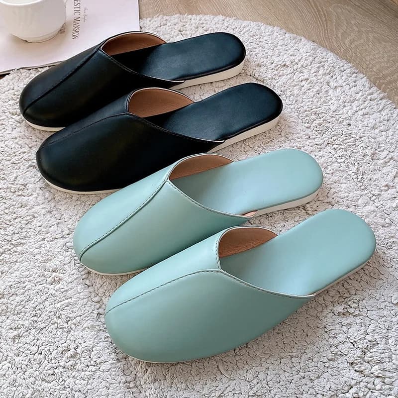 Pantofole da donna per interni in morbida pelle PU amanti impermeabili scarpe autunnali estive Close Toe Slides pantofola da pavimento per la casa maschile femminile
