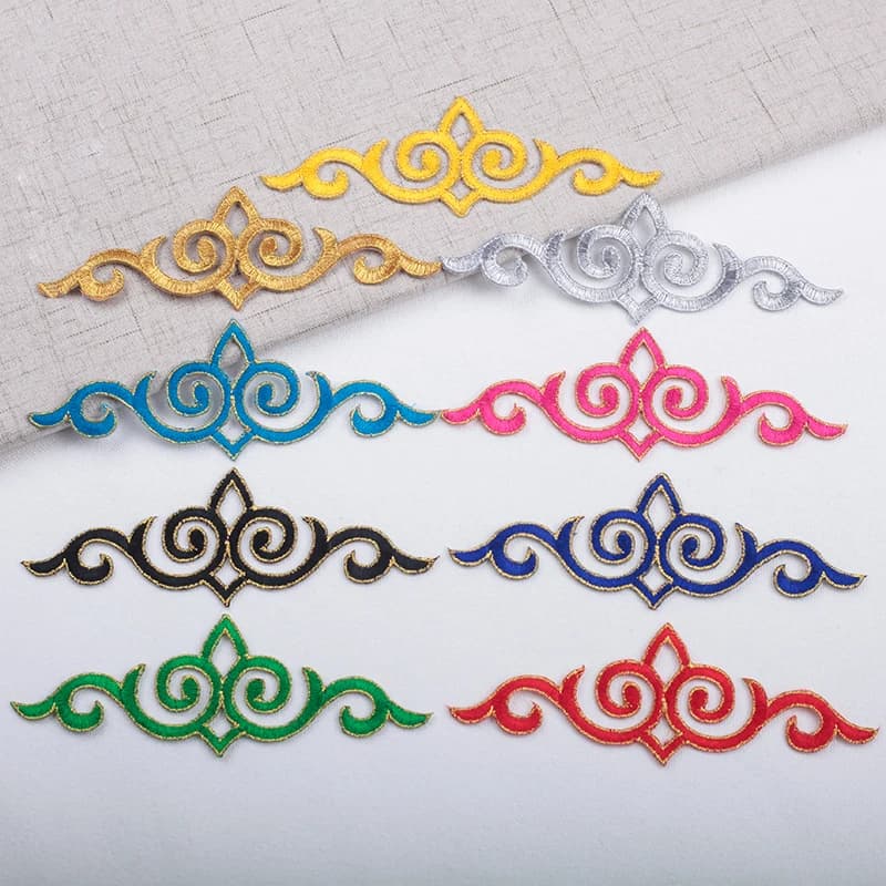 Set di 3 Applicazioni Floreali Colorate Termoadesive per Abbigliamento, Toppe Ricamate in Pizzo, Adesivi in Tessuto per Cucito e Artigianato