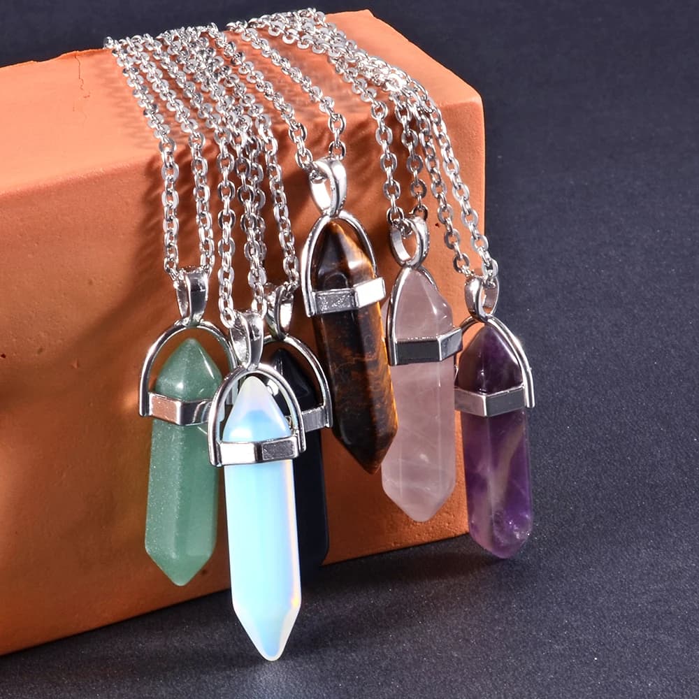 Collana con pendente in pietra a pendolo con punto di guarigione dei chakra esagonale in cristallo di ossidiana di quarzo naturale placcato argento per il regalo dell'amante