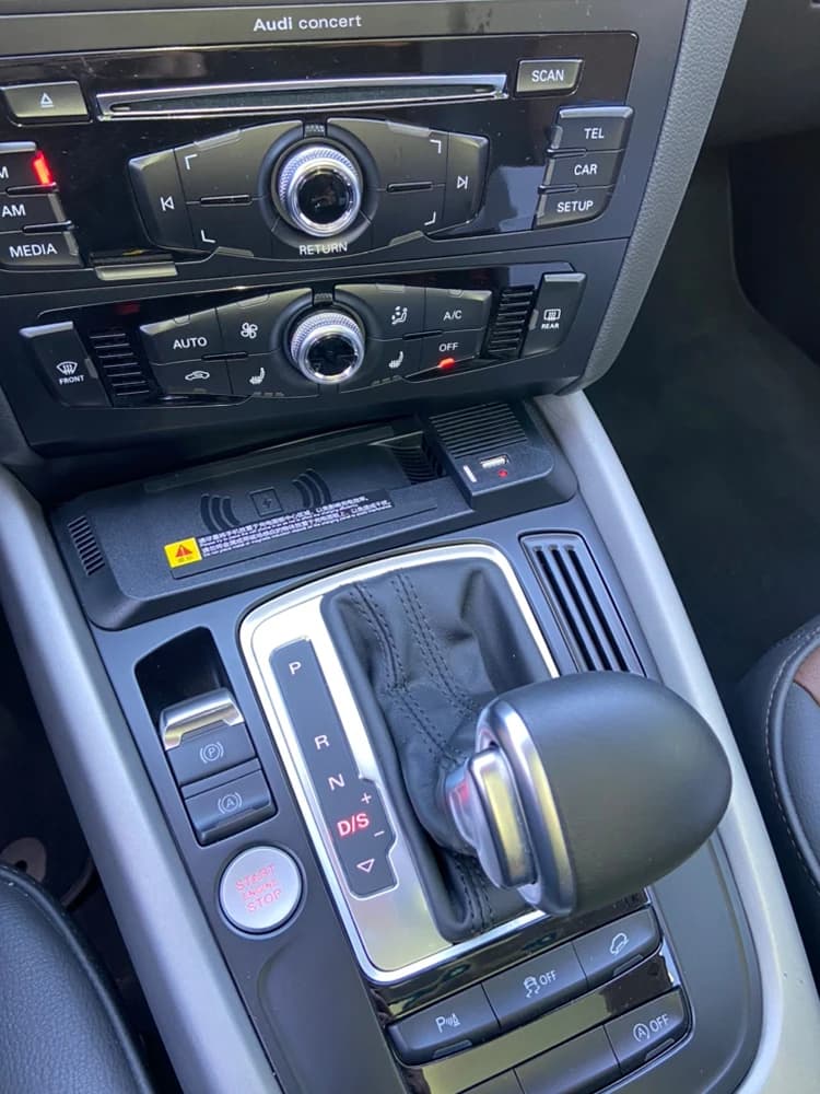 Per Audi A4 B8 B9 A4 Allroad A5 S5 RS5 Q5 15W caricabatterie per telefono wireless con QC3.0 porta di ricarica rapida supporto per adattatore per accendino