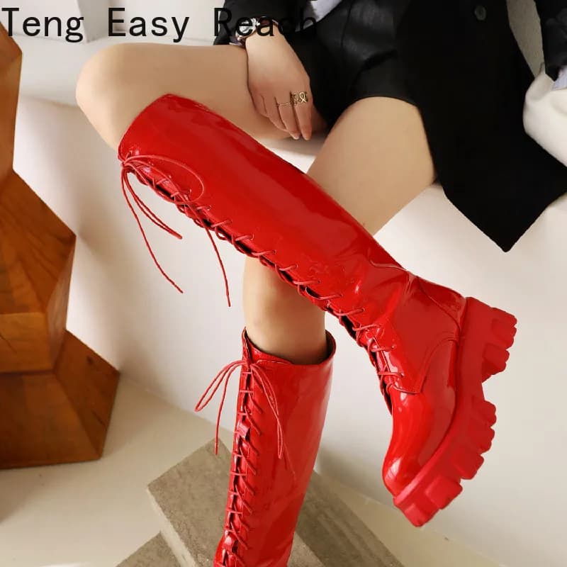 Stivali da moto con fondo spesso da donna Stivali alti al ginocchio da donna Autunno Inverno Stivali casual stringati da donna in vernice Rosso Taglia 35-43