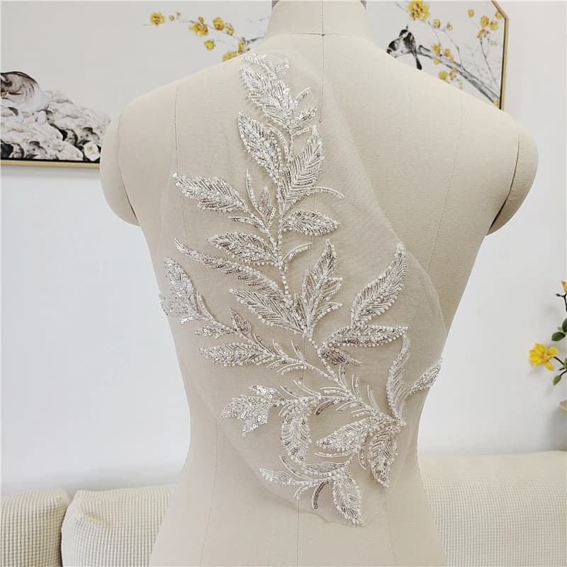 Nuovo ricamo paillettes perline foglia Applique fiore Patch abito da sposa abbigliamento per bambini accessori materiale