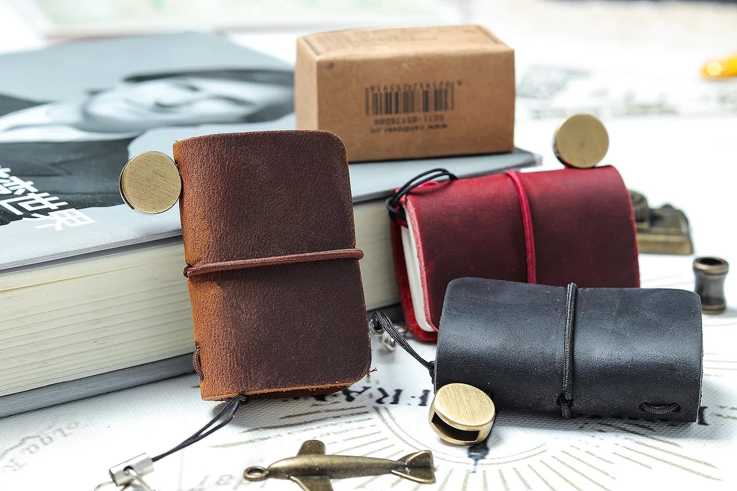 Super Mini Cute Leather Diary Ultra-Small Cowhide Notebook Key Chain Pendant Travel NoteDecorationNotebook TN