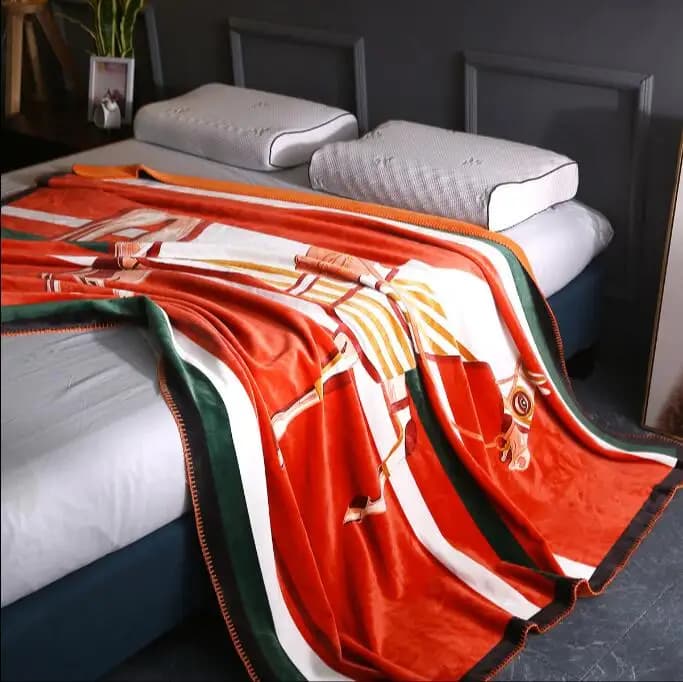 Coperta arancione cavallo di lusso Divano addensato in velluto nordico Coperta da tiro decorativa per ufficio domestico super morbida e calda