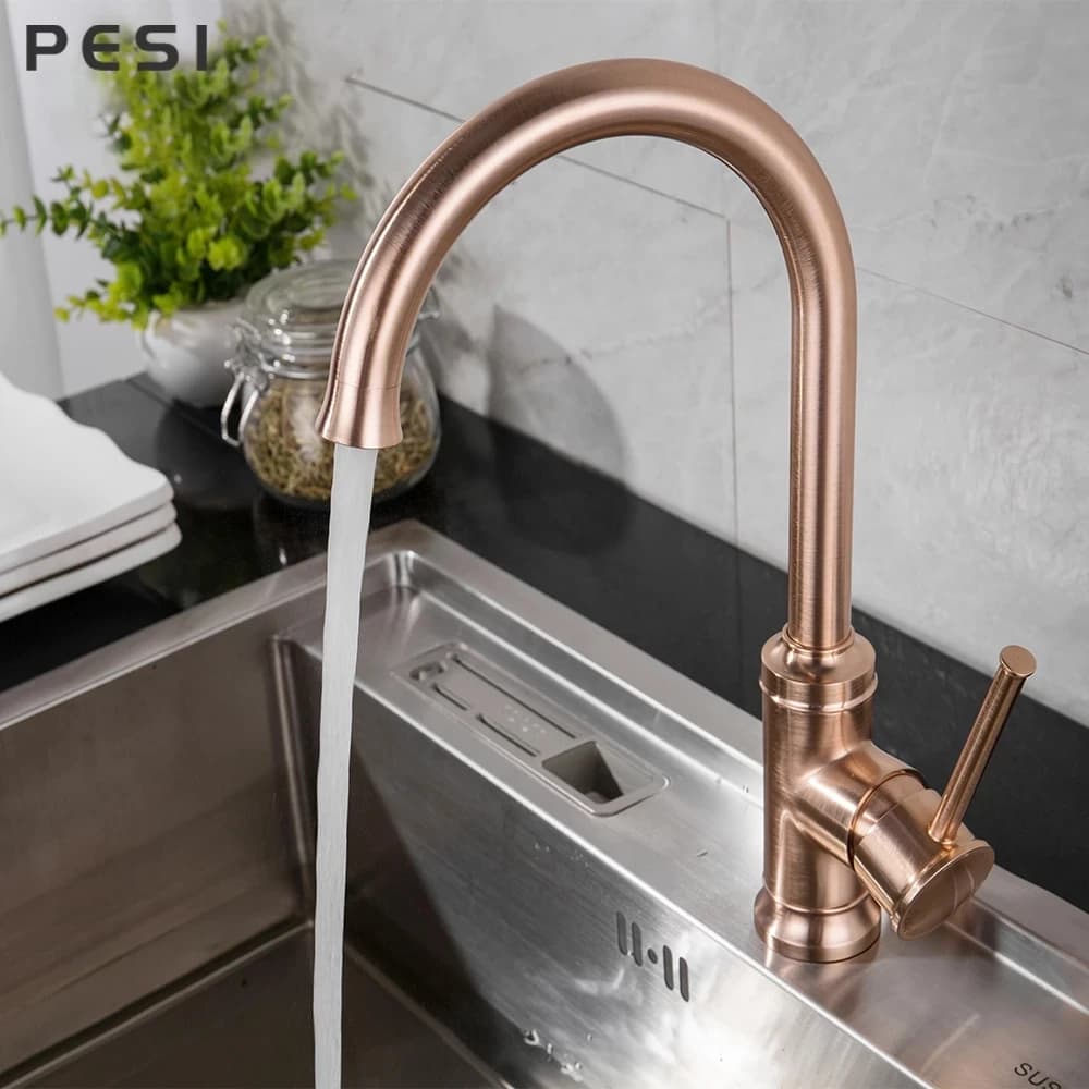 Rubinetto per lavello da cucina in oro rosa spazzolato Miscelatore da piano Miscelatore per spruzzatore a flusso Rubinetti caldi e freddi Rubinetto con beccuccio con rotazione a 360°.