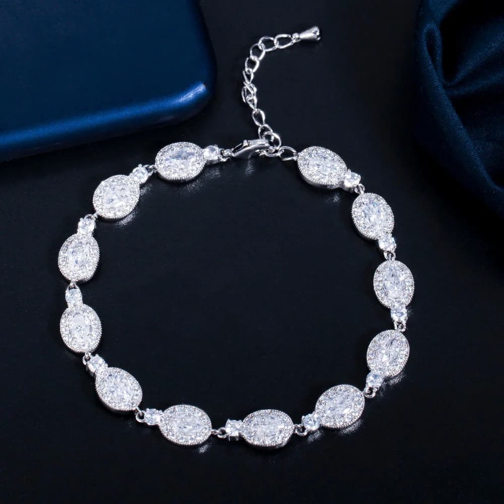 Cwwzirconi bracciale con ciondolo placcato argento lucido regolabile con zirconi cubici per donna 2021 accessori per gioielli da festa alla moda CB275