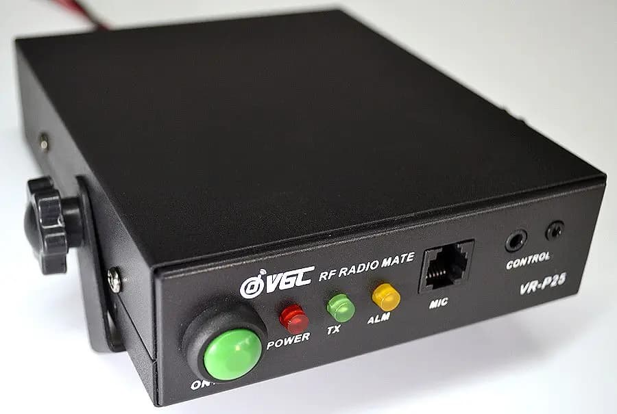 Amplificatore di potenza radio UHF Ham RF DMR per interfono Walkie-talkie VR-P25D