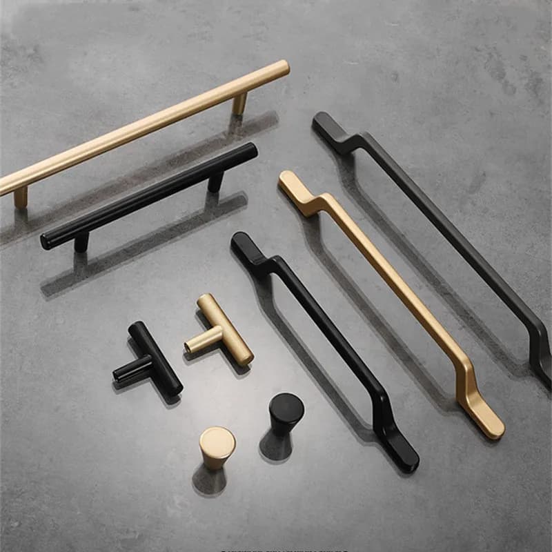 Maniglie per porte dell'armadio da cucina nere semplici europee Maniglie per cassetti in lega di alluminio oro opaco Maniglie per mobili Hardware