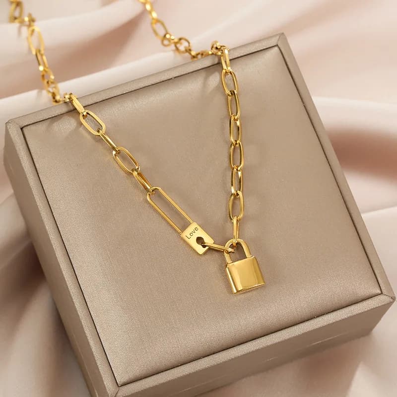 DIEYURO Acciaio inossidabile 316L Lettera Amore Blocco Ciondolo Collana a catena spessa Moda femminile Retro Esagerato Stile punk Party