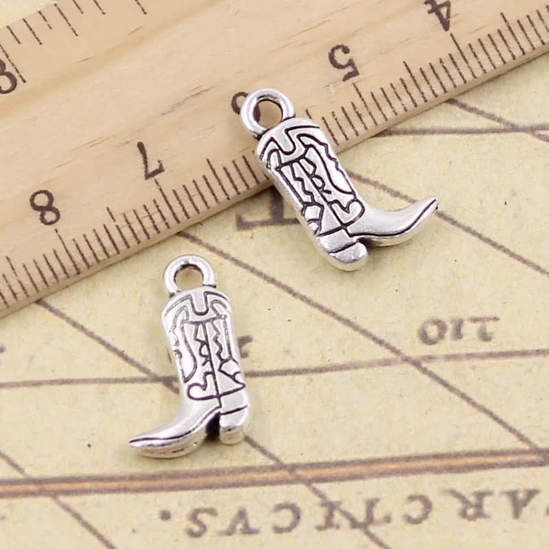 10pcs Pendenti e Ciondoli Stivali Scarpe 18x11mm Argento Tibetano Colore Pendenti con gemme e perle Antico Monili Che Fanno FAI DA TE Fatti A Mano Mestiere Del Pendente