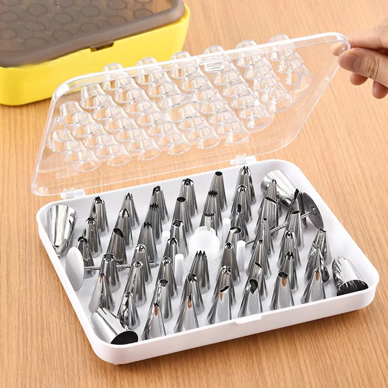 Set di utensili da forno in 55 pezzi, Set di ugelli per decorazione a 52 teste, ugello per spremitura di biscotti al burro in acciaio inossidabile suggerimenti per la decorazione di torte fai-da-te