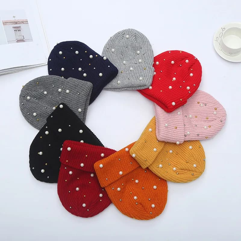 Berretto lavorato a maglia invernale da donna moda strass perle cappelli lavorati a maglia da donna casual Skullies berretto femminile tinta unita casual osso
