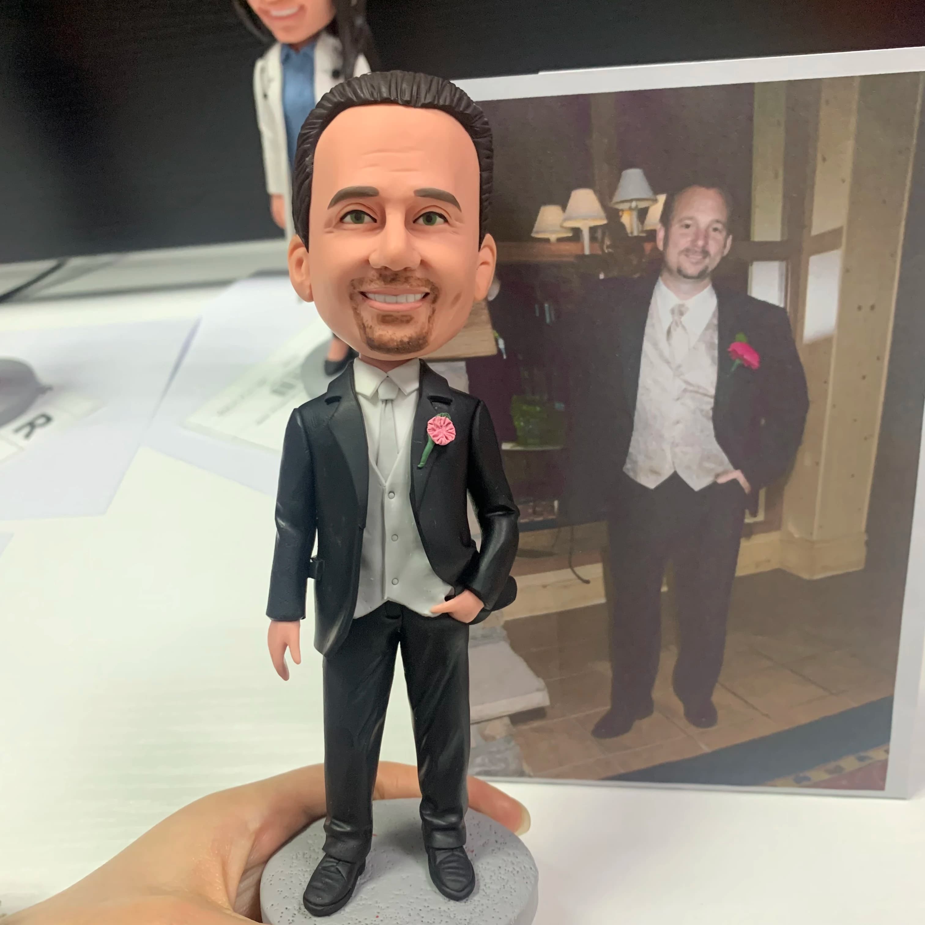 100% completamente personalizzato personalizzato Bobblehead Figurine argilla polimerica figura torta di compleanno Topper regalo fatto a mano per amore amico