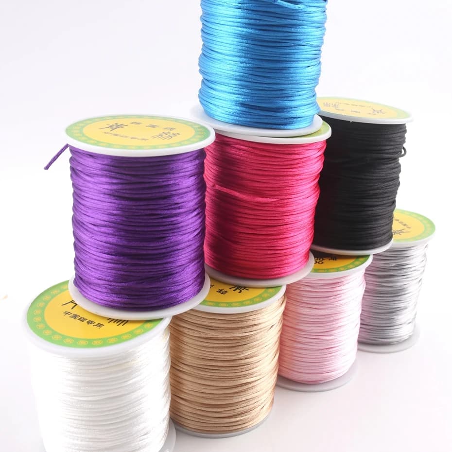 1pc 1mm 75m Raso di Seta Corda di Nylon Cavo Colorato Bambino Massaggiagengive Accessori Collana di Dentizione Rattail Cavo Strumento FAI DA TE Perlina di Silicone