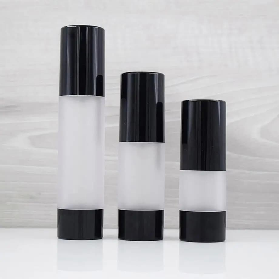 Flacone airless satinato da 30 ml con pompa per lozione, essenza, emulsione, tonico liquido, fondotinta, siero, acido ialuronico, prodotti per la cura della pelle.