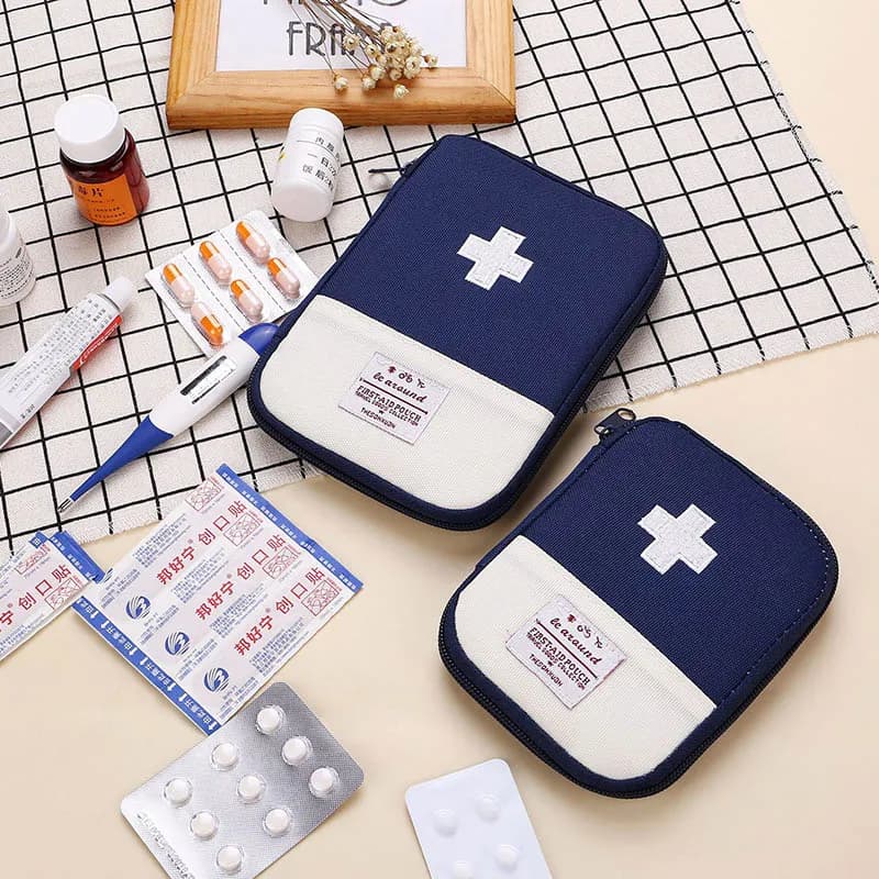 Accessori da viaggio Portatile Funzione di Tessuto di Cotone Droga Kit Di Emergenza di Primo Soccorso di Primo Soccorso Medicina Sacchetto di Caso Della Pillola Splitter Box