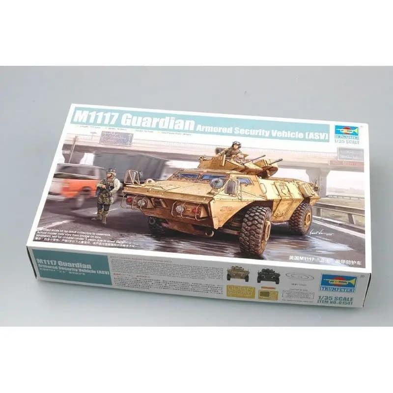 Trumpeter 01541 1/35 M1117 Veicolo di sicurezza corazzato guardiano (ASV) - Kit modello in scala